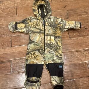 Molehill Camo Fleece Baby Snowsuit with Hood 3/9 month